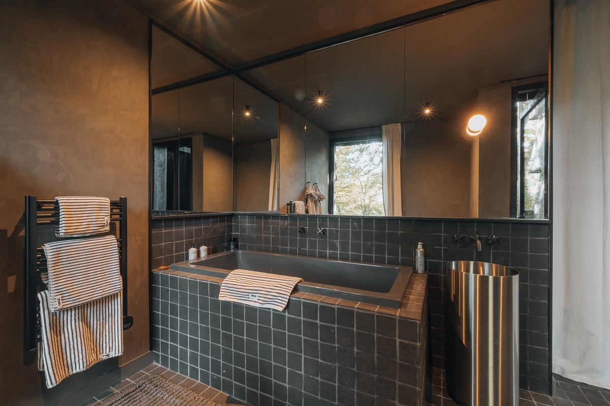 Architects.Holiday – Bather’s Cabin