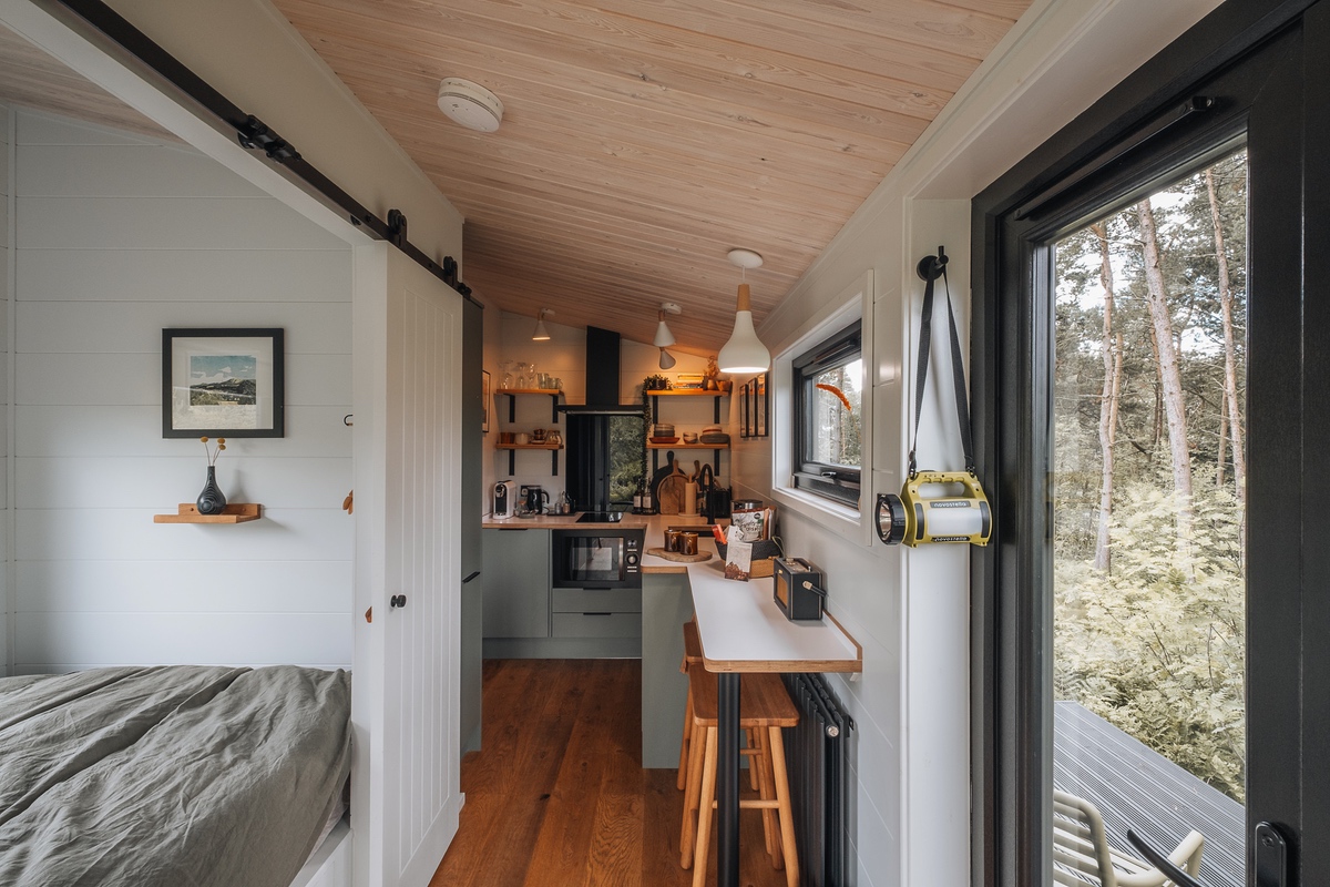 Heather and Stone – The Black Rhadley Cabin