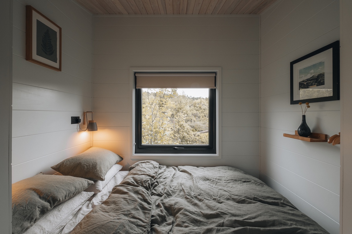 Heather and Stone – The Black Rhadley Cabin