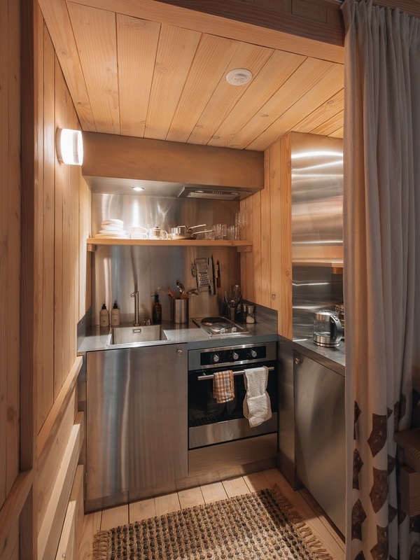 Architects.Holiday – Yogi’s Cabin