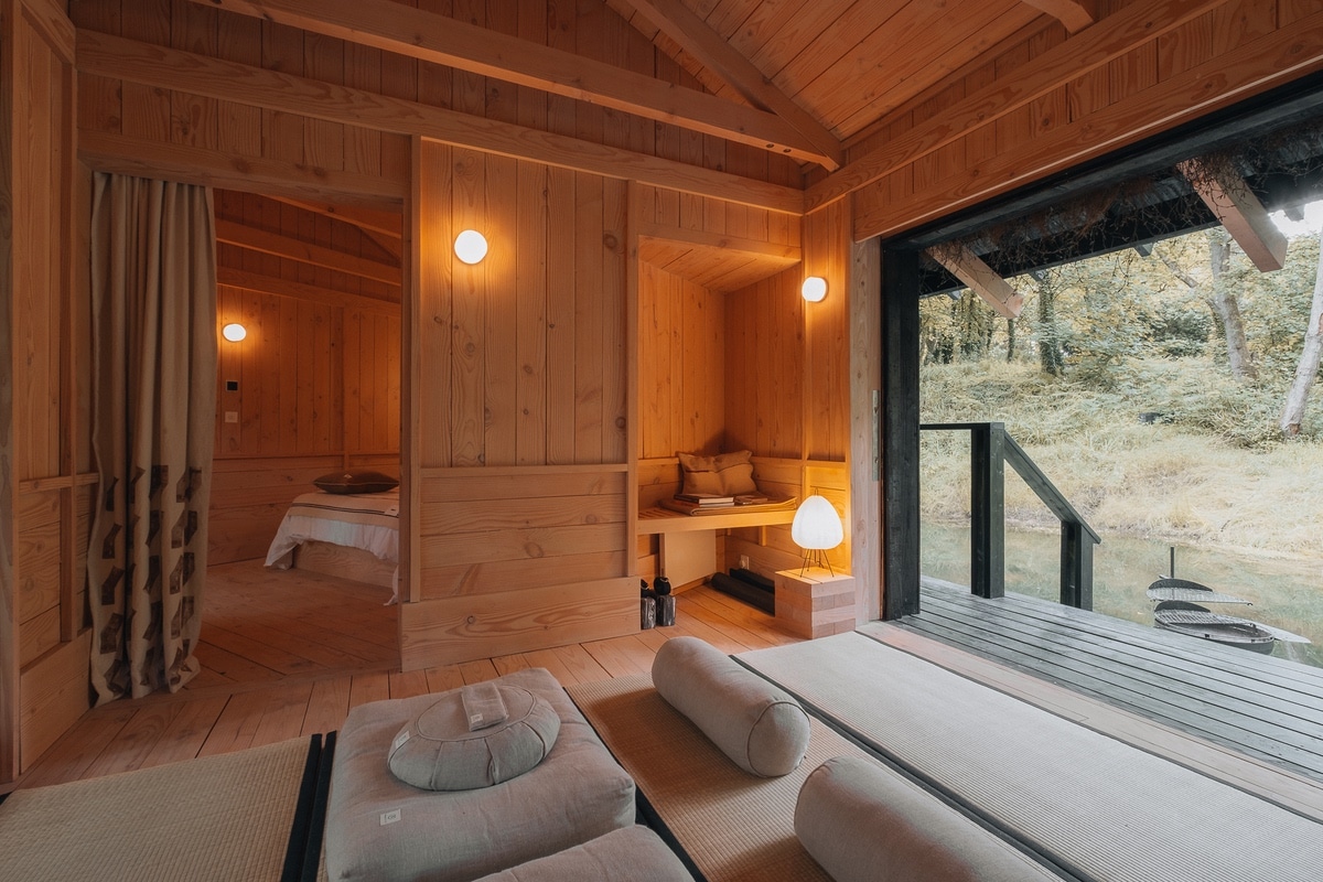 Architects.Holiday – Yogi’s Cabin