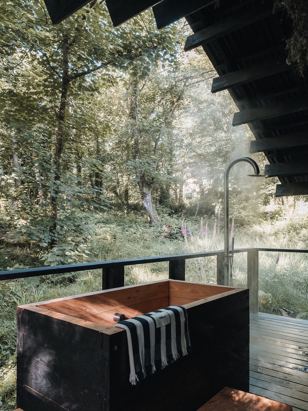 Architects.Holiday – Yogi’s Cabin