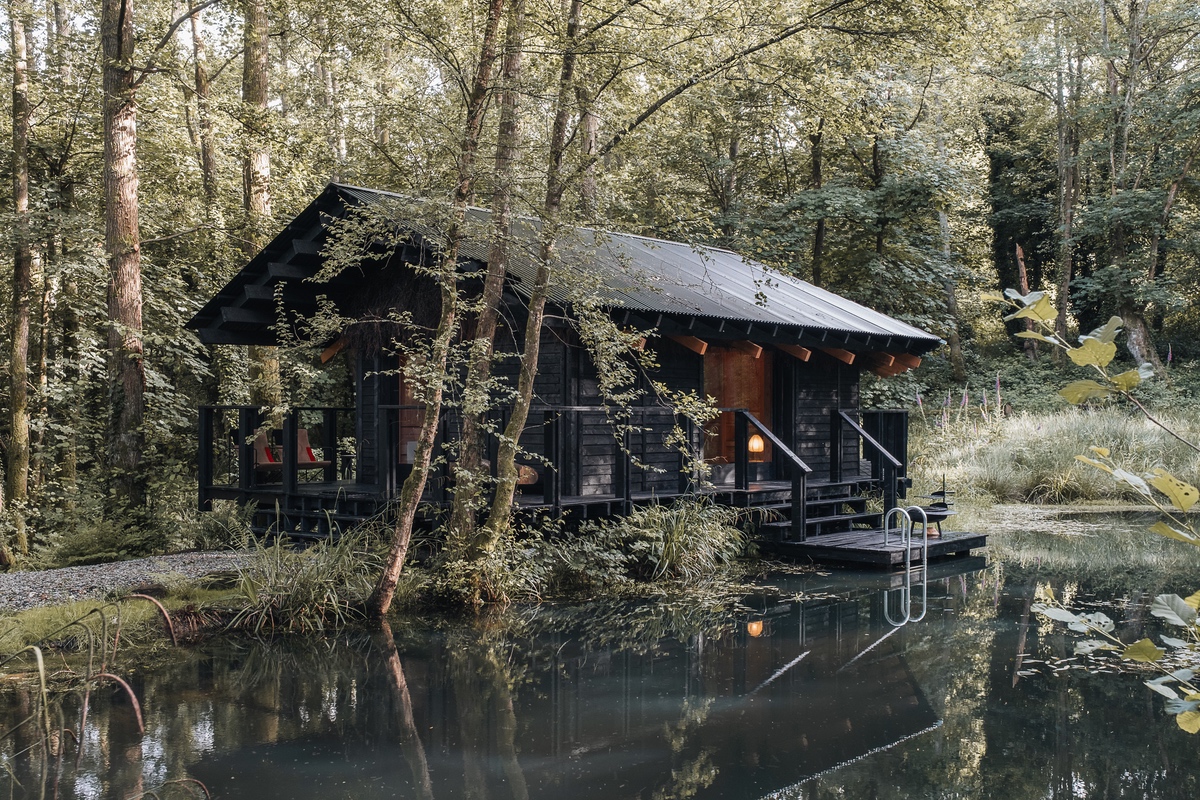 Architects.Holiday – Yogi’s Cabin